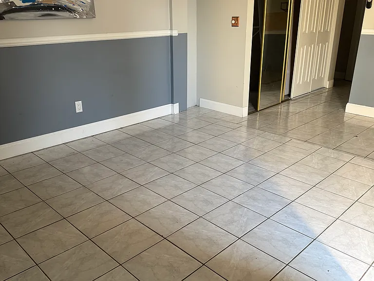 8313 N Orangeview Ave — Photo 4