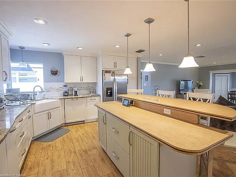 705 Catfish Creek Rd — Photo 8