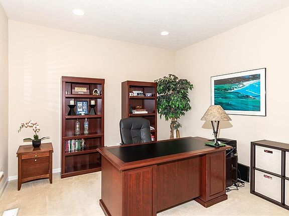 3rd image of 5914 Porter Ln
