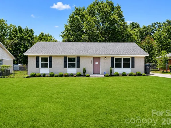 1240 Glenarden Dr, Rock Hill, SC 29730