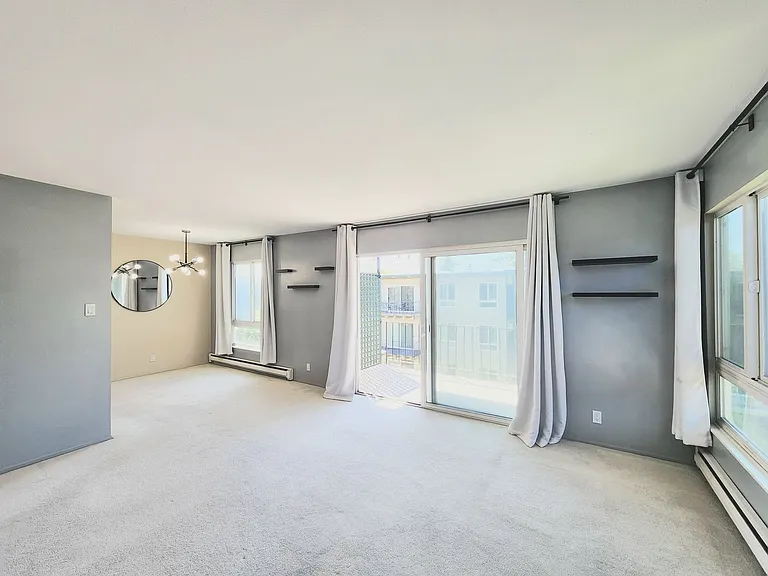 816 N Delaware St #401 — Photo 14