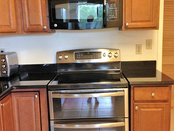 4th image of 1805 Crystal Dr APT 409S