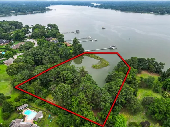 1801 Estates Ct, Virginia Beach, VA 23454