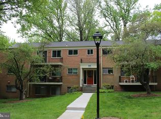 10670 Weymouth St APT 102, Bethesda, MD 20814