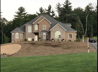 11 Labrador Ln, Hampstead, NH 03841