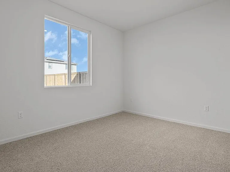 2411 Barolo St — Photo 18