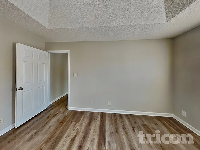 3411 Bradfield Dr — Photo 7