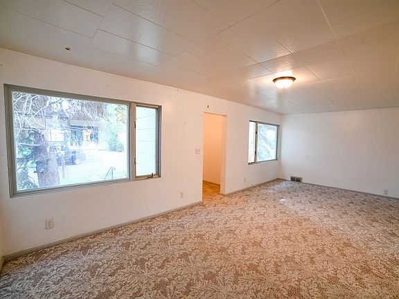 4th image of 1216 9th Ave S