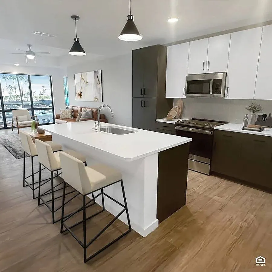 1298 E Madison St in Tampa, FL 33602 — Photo 2
