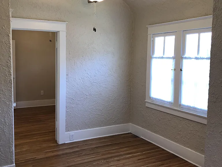 501 W Whiting Ave #8 — Photo 14