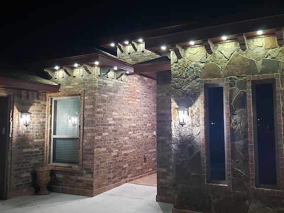 2nd image of 323 Valle Alto Dr