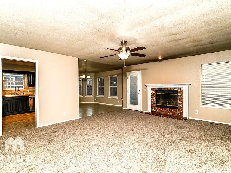 4417 W Toledo St — Photo 8