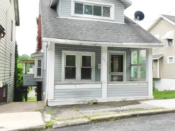 2211 Washington Ave, Altoona, PA 16601