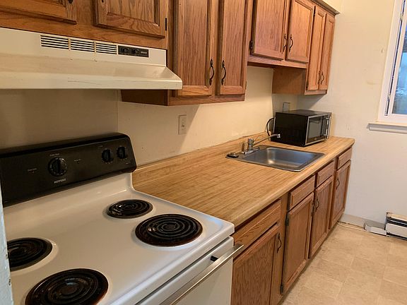 4th image of 18 Marvin Dr APT B6