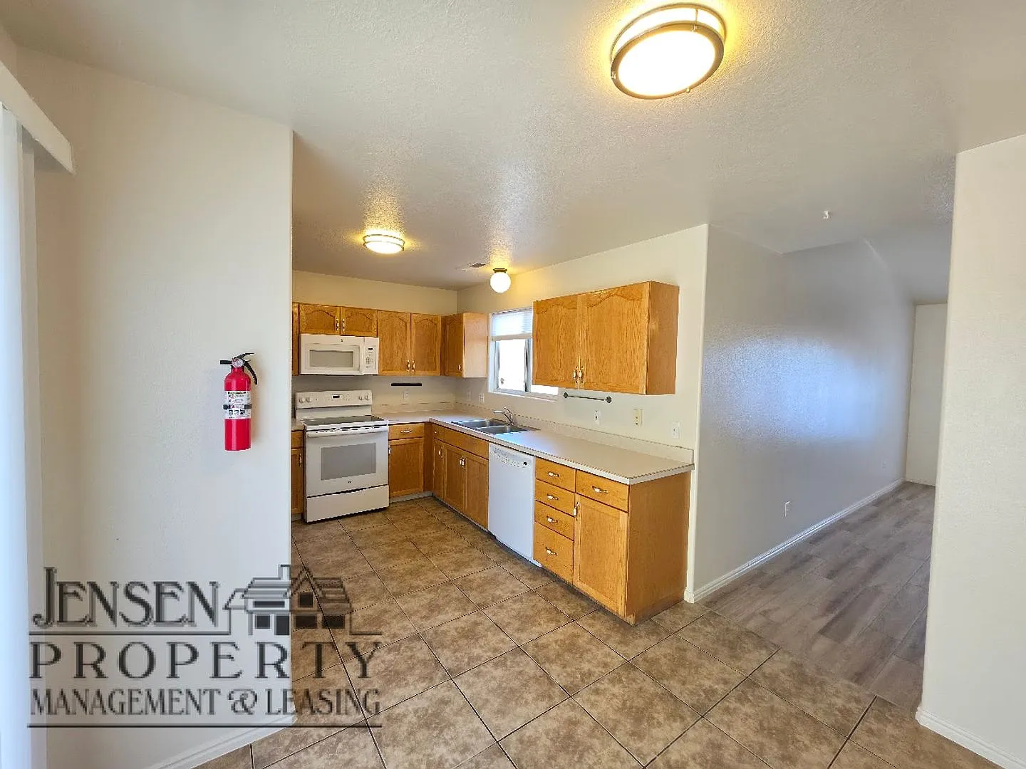2 Bedroom Duplex for rent! — Photo 4
