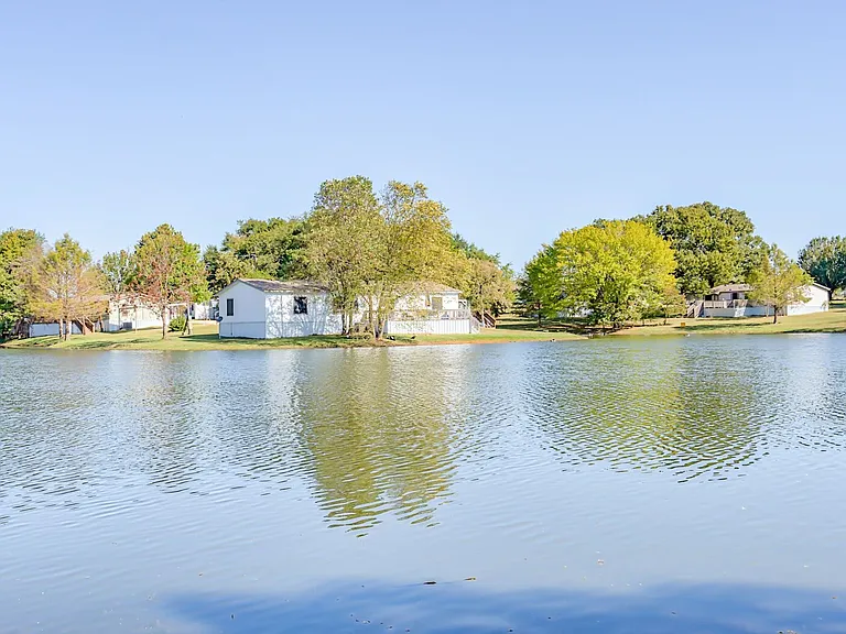 Canton Lakeside Village — Photo 16