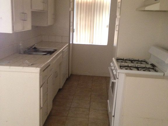 3rd image of 5039 Buffalo Ave APT 2