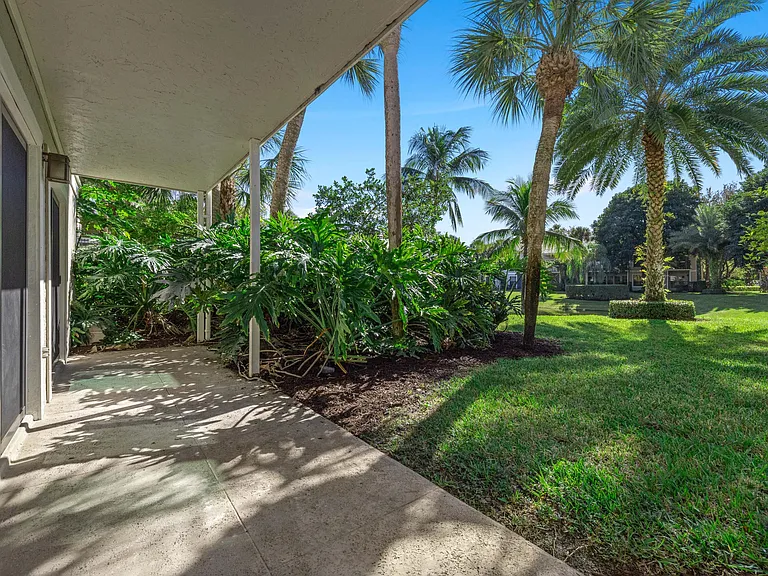 11863 Wimbledon Cir #438 — Photo 11