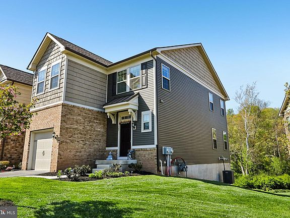 3rd image of 107 Keating Dr