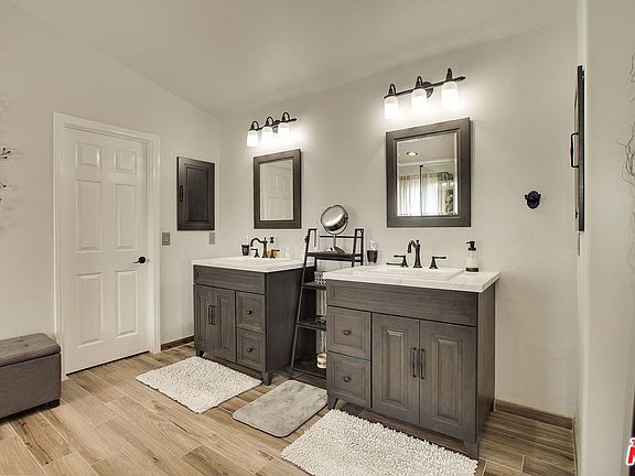 5th image of 488 Knollwood Dr