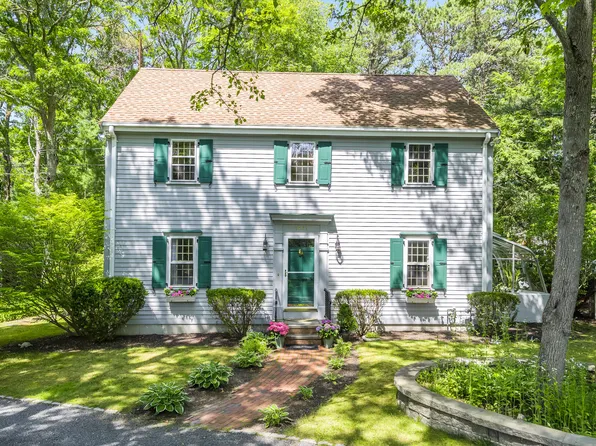 1441 Old Post Road, Marstons Mills, MA 02648