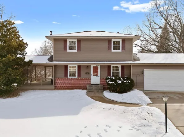 4409 Estate Dr, Minneapolis, MN 55443