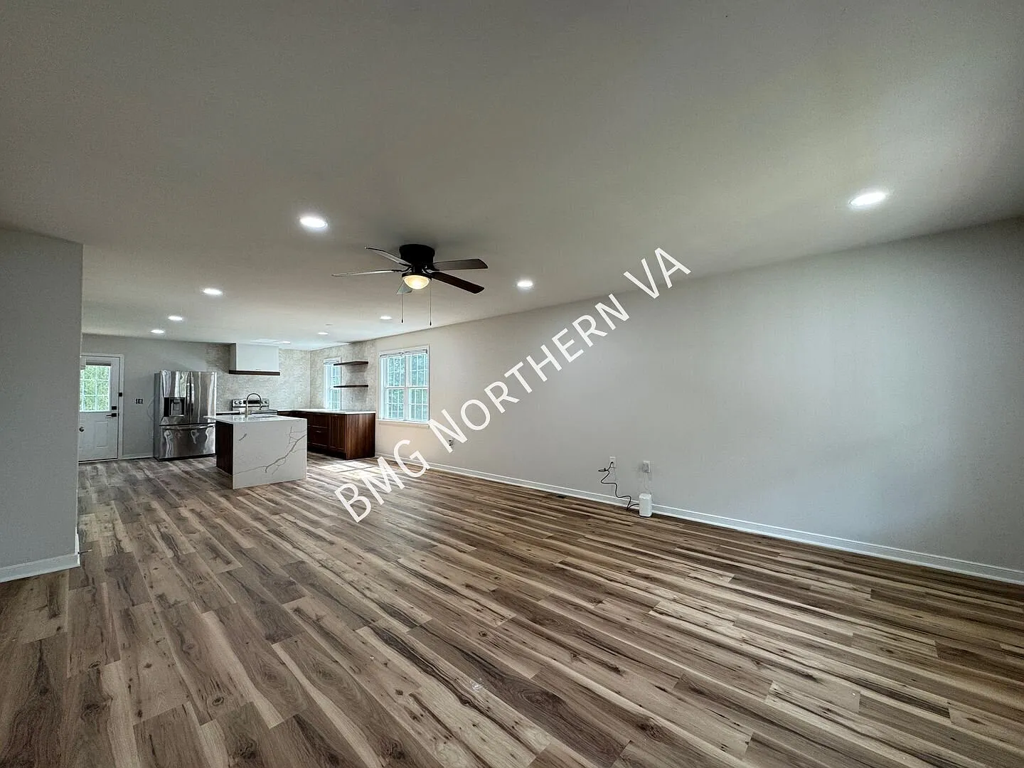 Beautifully Updated 3BR / 2 BA Home with Spacious Backyard in Fairfax CO — Photo 4