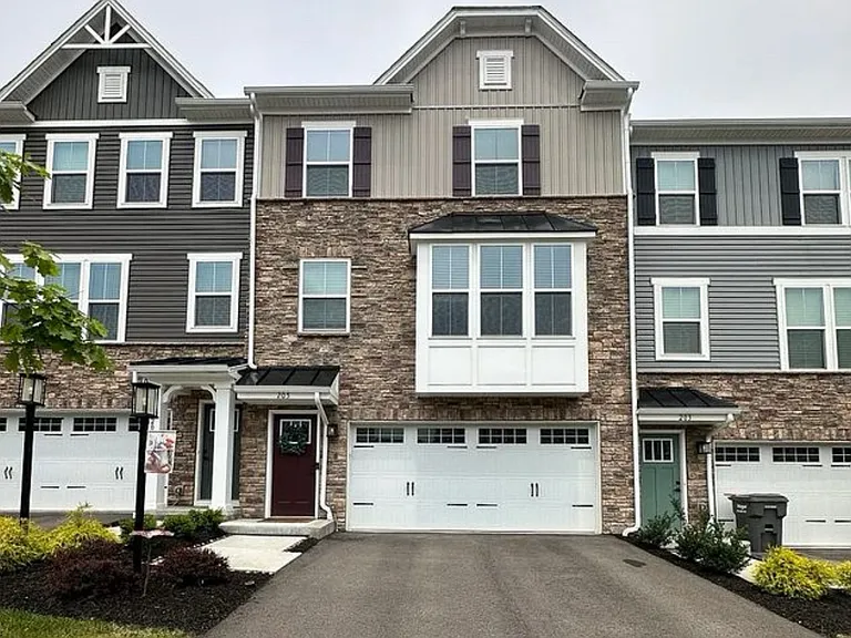 205 Cranesbill Dr — Photo 14