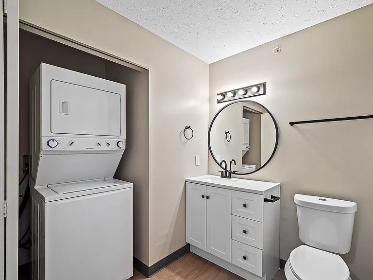 Cherry Tree Village Apartments — Photo 116