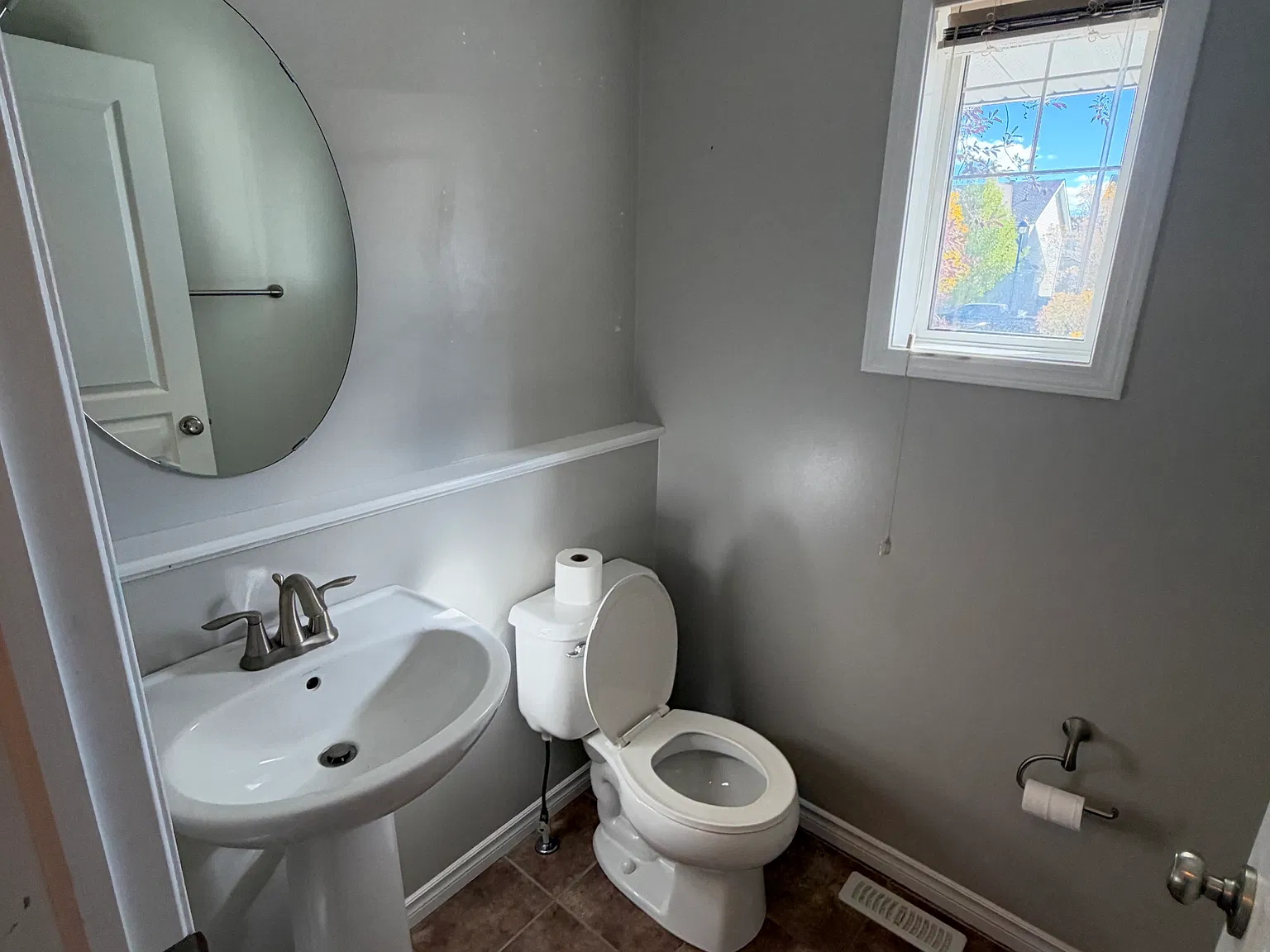 7216 21 Avenue SW Edmonton — Photo 4