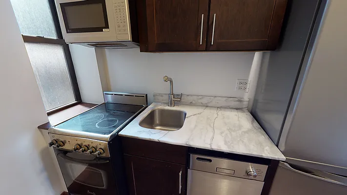 Rented by Keller Williams NYC | media 2