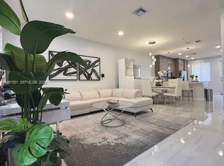 6450 NW 102nd Path #104-102, Miami, FL 33178