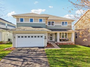 9240 Ellendale Ln, Chanhassen, MN 55317