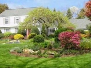 57 Farm Rd W, Wading River, NY 11792