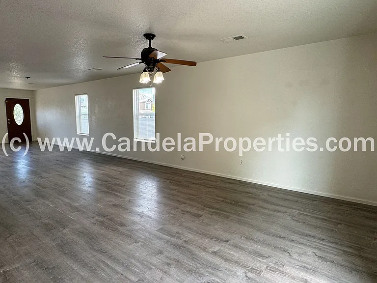 8008 Firecracker Trl — Photo 17