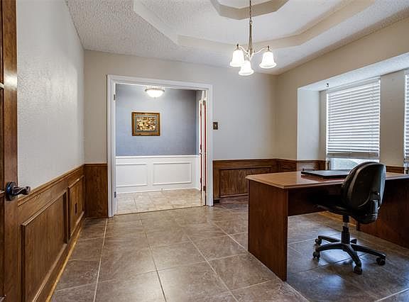5th image of 1609 Silverleaf Dr