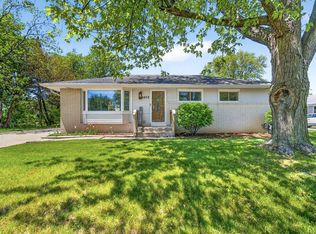 4832 Tanglewood Ave, Racine, WI 53402