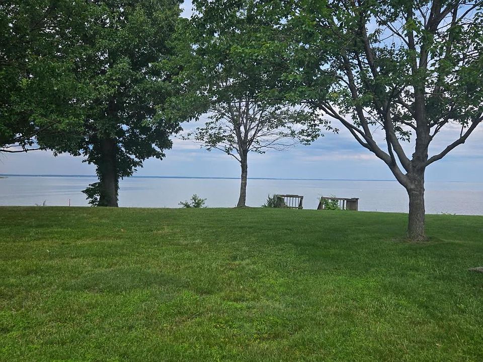 2nd image of 3 Shore Dr