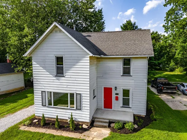 526 W Main St, Bellevue, OH 44811