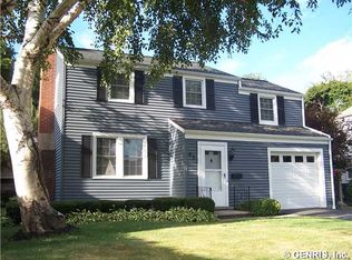 82 Dunsmere Dr, Rochester, NY 14615