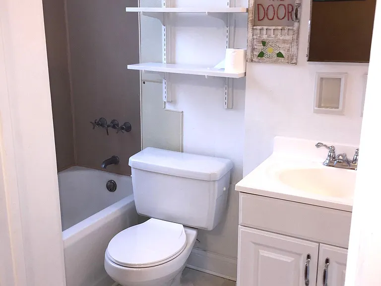 908 Columbia Ave #4 — Photo 17