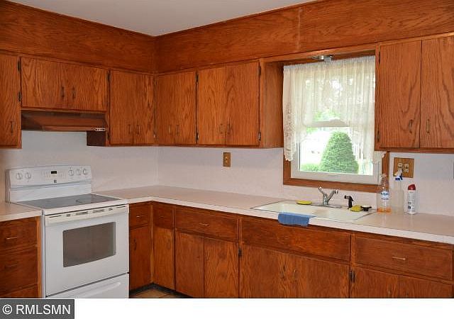 2nd image of 1927 Cope Ave E