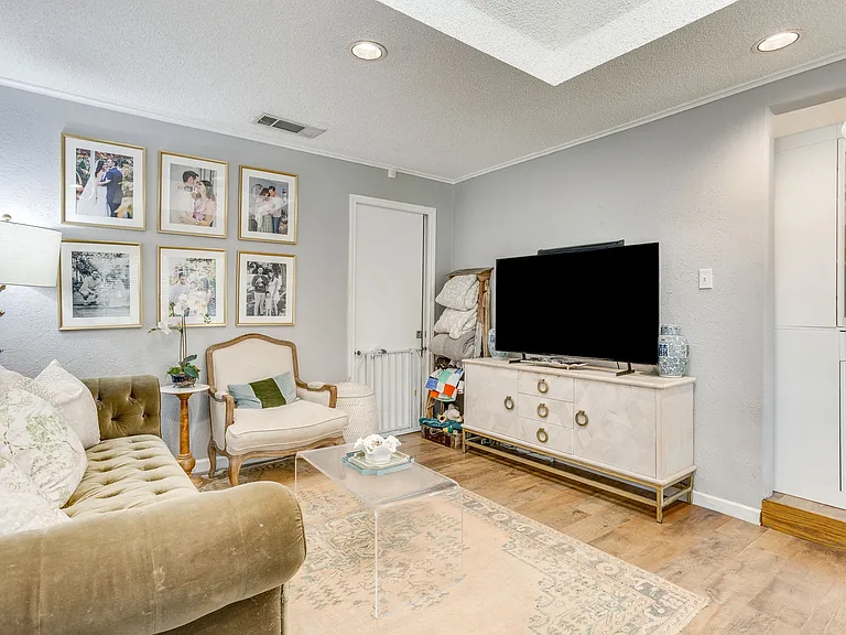 4632 Pershing Ave — Photo 14