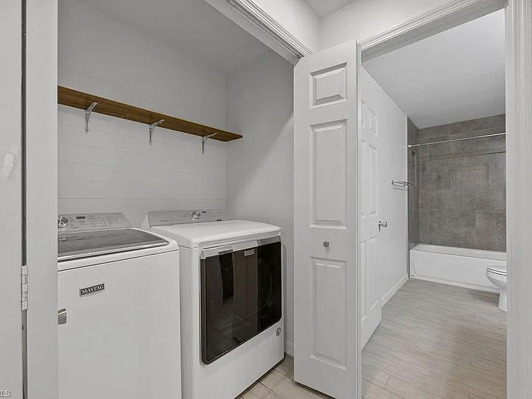 3429 SW 8th Ct — Photo 10