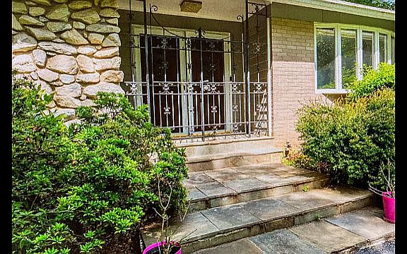 3rd image of 17505 Shenandoah Ct