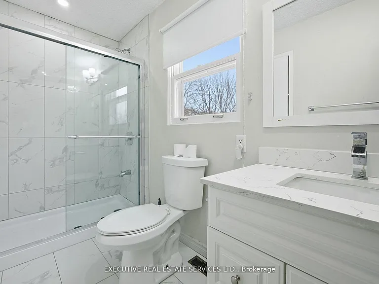 69 Lorraine Cres — Photo 18