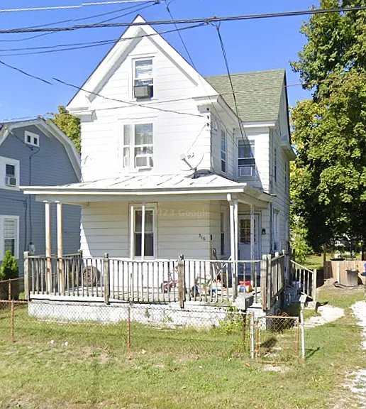 316 Howard St — Photo 1
