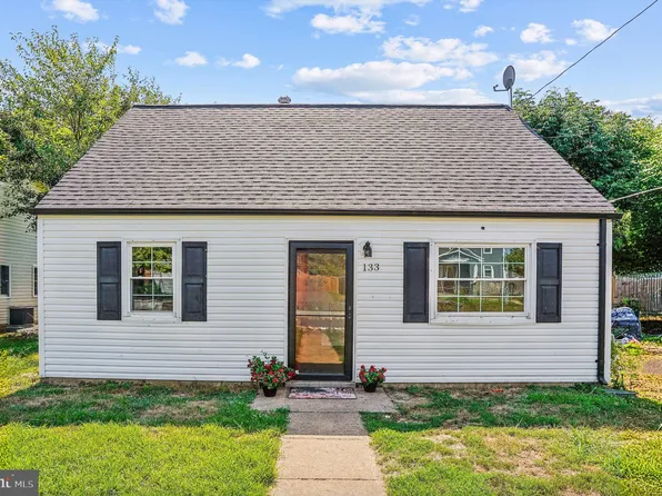 133 Forrest St, Manassas Park, VA 20111