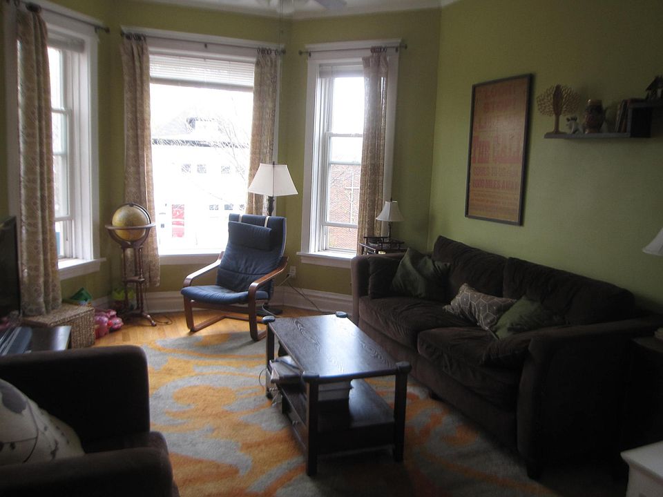 1st image of 3113 W Wilson Ave #2