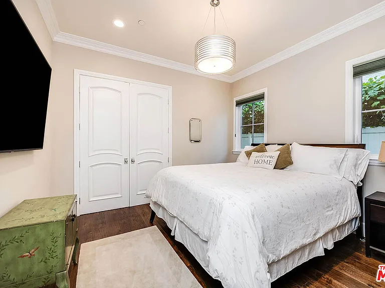 10515 Whipple St — Photo 27